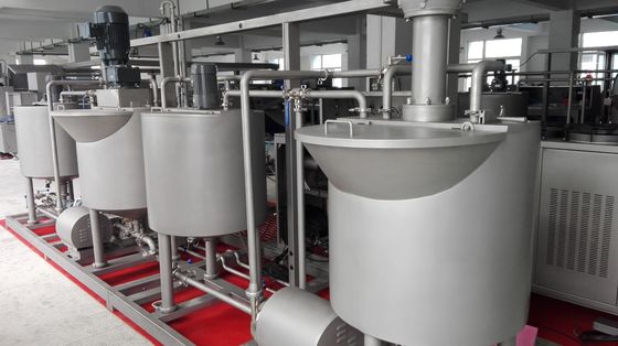 購入 固めまシフォン ケーキ、生産ライン装置のための機械を400のKg /Hr作ります オンライン製造