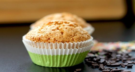 購入 後につかないでカップケーキのケーキの生産ライン自動化されたグラウトの注入器そしてコータ オンライン製造