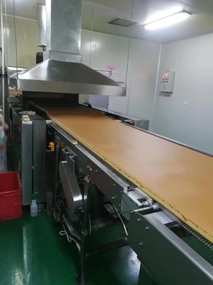 購入 小型スイス ロールのためのセリウムの証明書のスイス ロール機械異なった詰物と オンライン製造