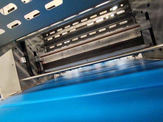 購入 自動Panning機械が付いている省力化のペストリーそして低い失敗のこね粉のラミネータ機械 オンライン製造